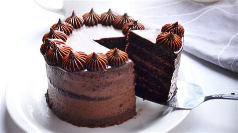 Malagos Chocolate Cake, Caramel Cake From Max's Corner Bakery