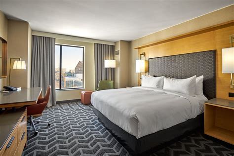 THE 10 BEST Hotels in Des Moines, IA for 2022 (from $66) - Tripadvisor