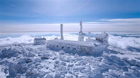 The Mount Washington Observatory in New Hampshire | Peapix