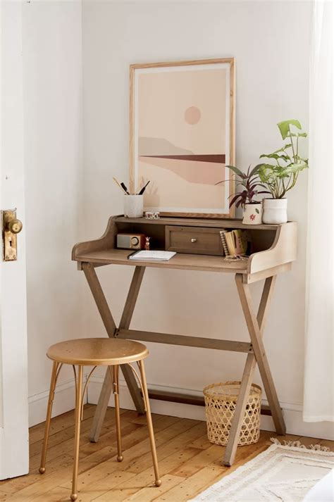 Best Folding Desks That Make Working From Home More Spacious | StyleCaster