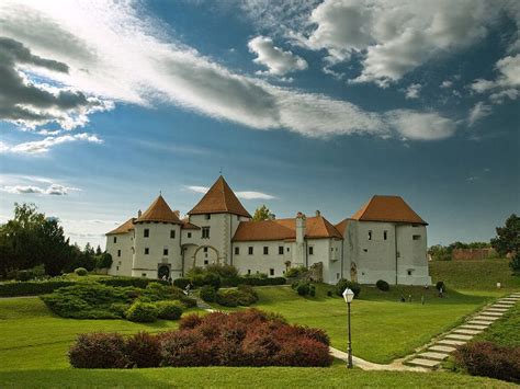 Varazdin Castle in Varazdin Crotia ( via shimodas ) Zagreb, Castle Mansion, Thousand Islands ...