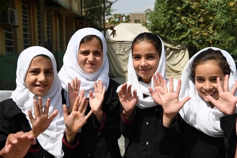 Getting Girls Back to School in Afghanistan | UNICEF USA