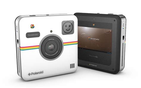 CES 2014: Polaroid Socialmatic Camera Brings Back Instant Image Printing