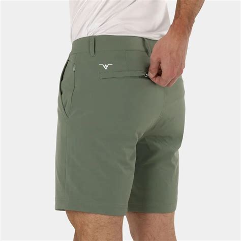 Ultimate Guide to Selecting & Maintaining the Perfect Golf Shorts