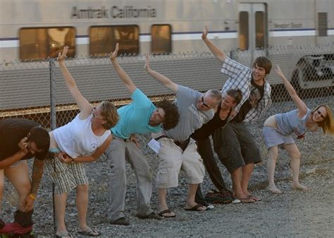 "Mooning of the trains" in OC, California (16 pics)