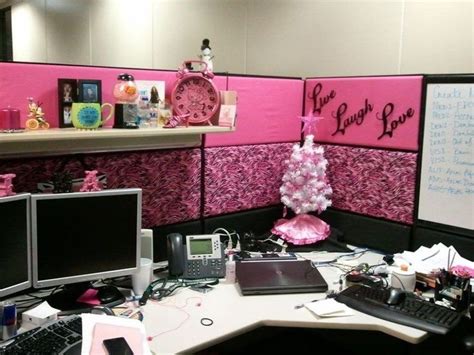 Amazing Office Cubicle Décor Ideas 47 Modern Cubicle Decor, Office Cubicle Decor Ideas, Cubical ...