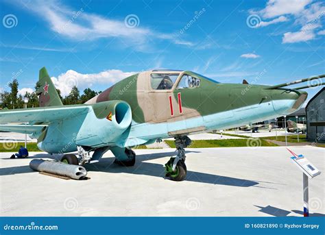 Sukhoi Su-25 Grach Frogfoot Single-seat, Twin-engine Jet Aircraft ...