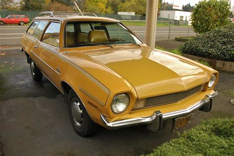 OLD PARKED CARS.: 1972 Ford Pinto 2-Door Wagon.