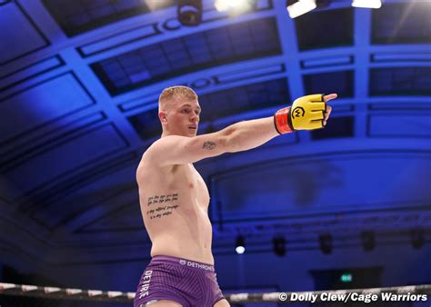 MMA news: Cage Warriors prospect Ian Garry eyes two-belt glory in 2021