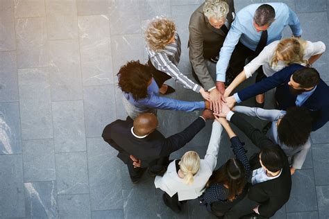 How to Lead a Diverse Team | Leadership Resources