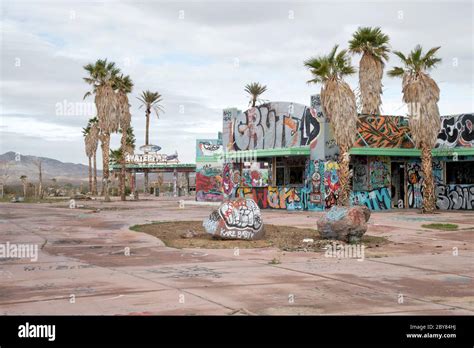 Newberry springs hi-res stock photography and images - Alamy