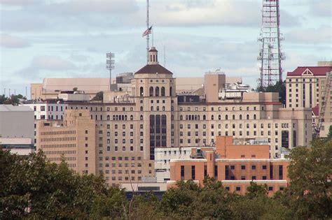 The Largest Hospitals In The United States - WorldAtlas