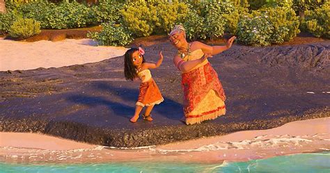 Quiz: What Percent Gramma Tala Are You? | Moana grandma, Disney ...