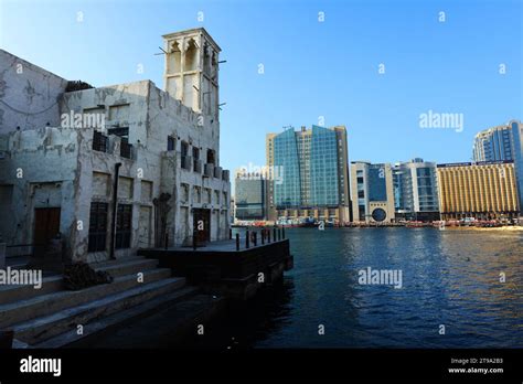 Beautiful old buildings in Old Dubai along the Dubai Creek with a view ...