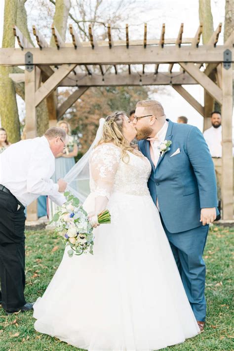 Holy Cow! An intimate fall barn wedding at Vintage Oaks Banquet Barn