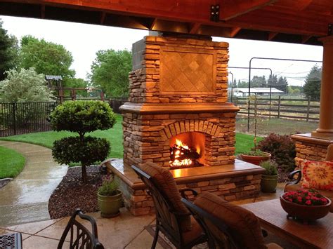 Building an Brick Outdoor Fireplace Together | FIREPLACE DESIGN IDEAS