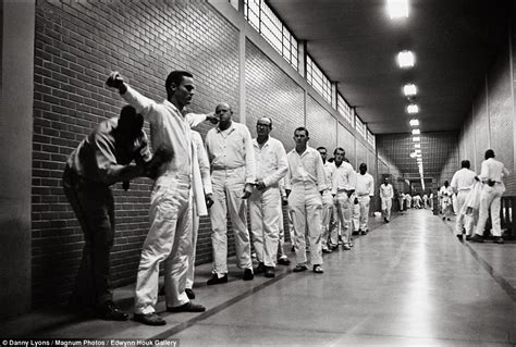 Poignant photos reveal distressing reality of prison life in Texas in ...