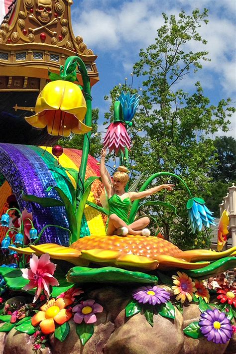 12 Fun Facts About Disney's Festival Of Fantasy Parade - Castles and ...