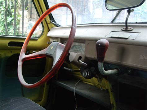 Renault 4 Dashboard