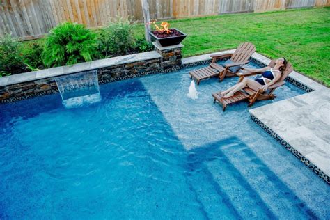 how to make swimming pool beautiful - swimming pool features ideas