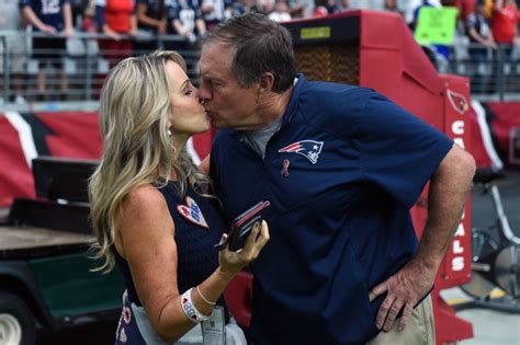 Linda Holliday & Bill Belichick: 5 Fast Facts to Know