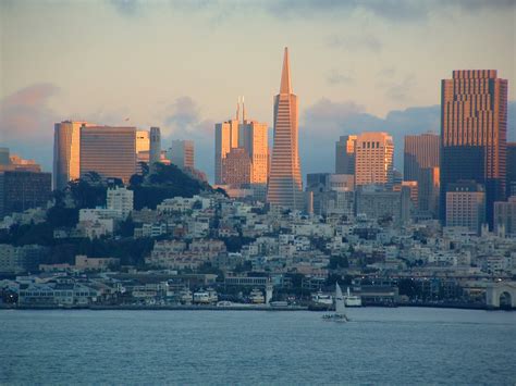 Archivo:San Francisco at Sunset.jpg - Wikipedia, la enciclopedia libre