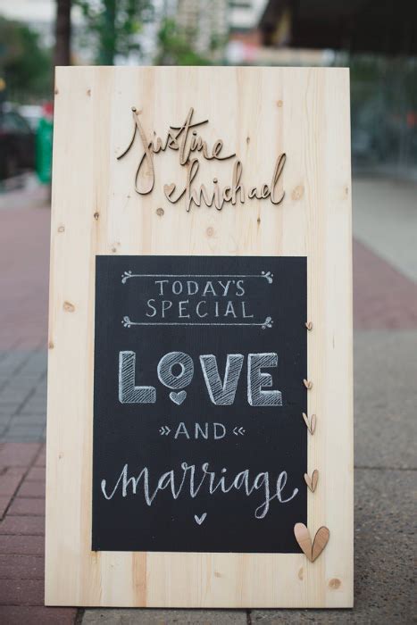 20 Wedding Signs We Love | Intimate Weddings - Small Wedding Blog - DIY Wedding Ideas for Small ...