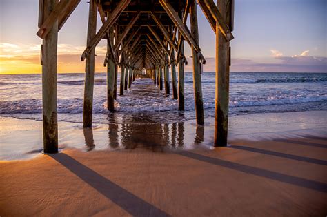 Surf City Fishing Pier Stock Photo - Download Image Now - Atlantic Ocean, Beach, Breaking Wave ...