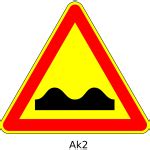 Bend to the right traffic sign vector graphics | Free SVG