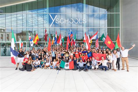 Global Bachelor in Management, Troyes, France 2023