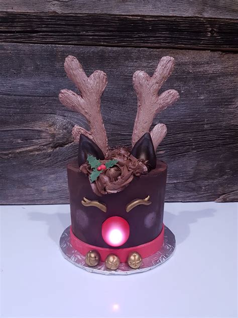 Reindeer Cake - CakeCentral.com