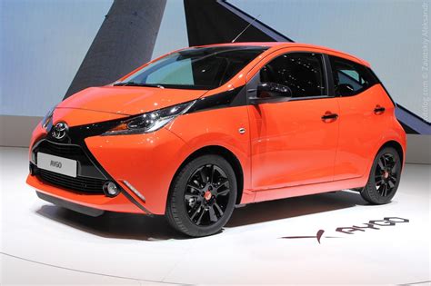 Toyota Aygo Automatic - reviews, prices, ratings with various photos