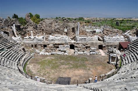 Roman theatre in Side | Turkish Archaeological News