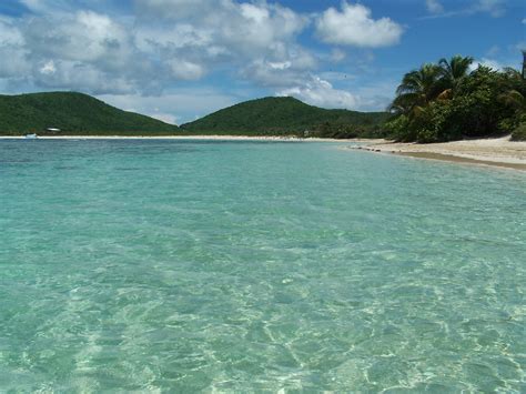 Flamenco beach, Culebra Island, Puerto Rico [2500X1900] [OC] : EarthPorn