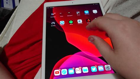 iPad 7th Generation Review - YouTube