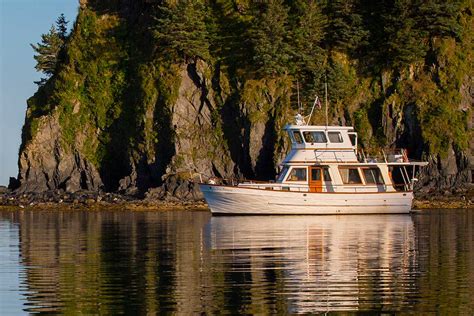 Kodiak Wildlife Viewing | Kodiak Wildlife Cruises | Galley Gourmet