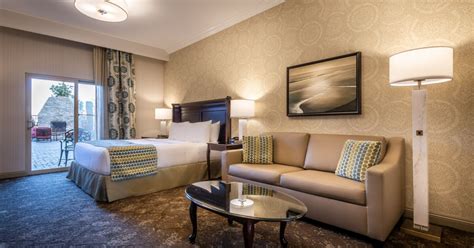 Seal Beach Hotel Rooms | Ayres Hotel Seal Beach