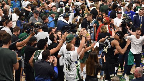 Milwaukee Bucks win NBA championship! See photos from historic night