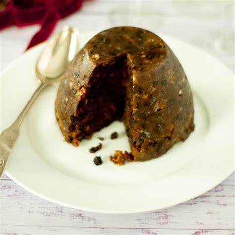 The Easiest Slow Cooker Christmas Pudding - Apply to Face Blog