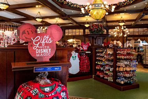 See What’s ‘In Store’ at these 12 Holiday Shopping Destinations at Disneyland Resort | Disney ...