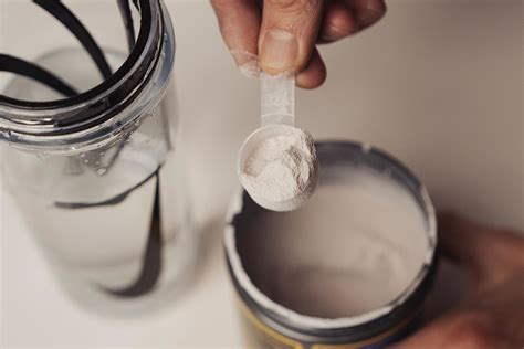 Is Dry Scooping Pre-workout Safe?. Nike.com