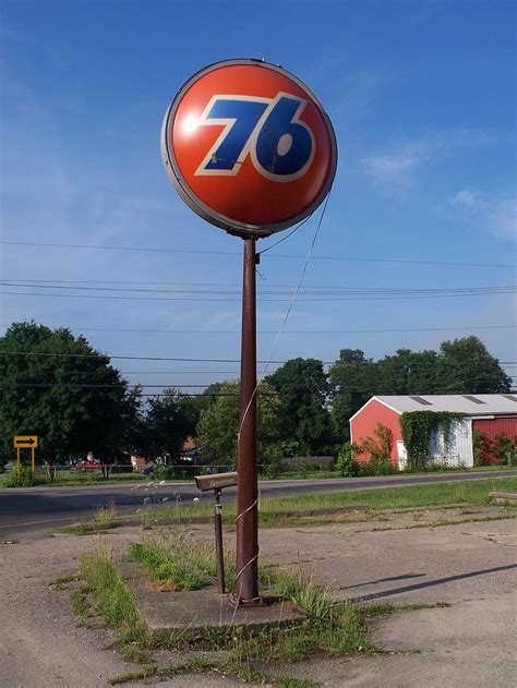 OH Latham - Union 76 | Union 76 sign in Latham, Ohio. Hardly… | Flickr