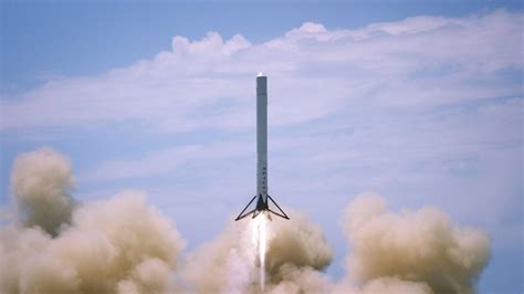 SpaceX's Falcon 9 Reusable Rocket Flies to 1,000 Meters, Hovers, And ...