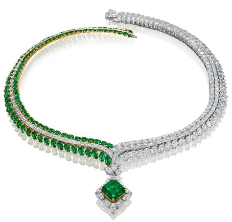 EMERALD AND DIAMOND NECKLACE - Hammerman Jewels