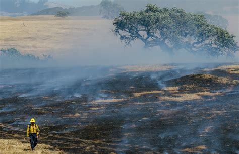 Evacuations at Fire North of L.A. Canceled | Weather.com