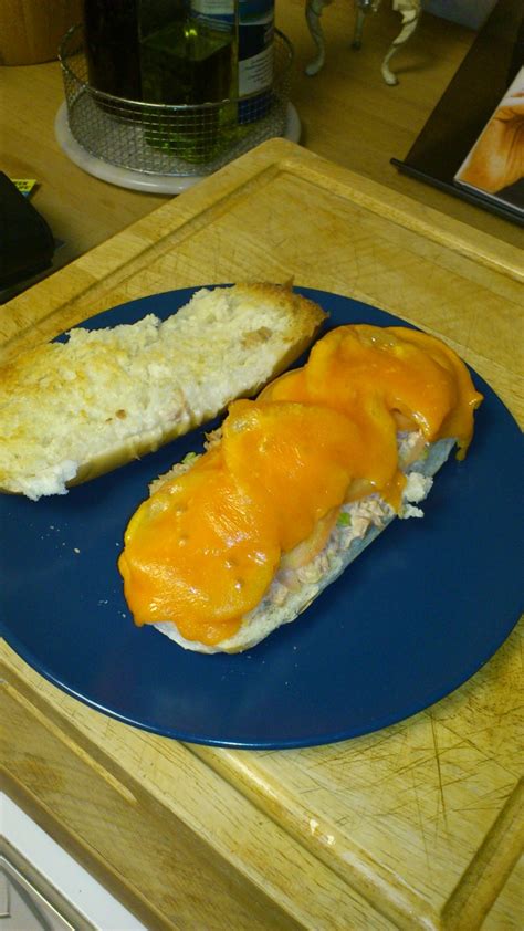 tuna melt with tomatoes/cheddar cheese | Favorite recipes, Tuna melts, Recipes