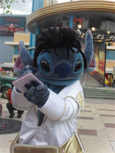 Stitch at Disney Land Paris Friend 2, Disney Land, Goof, Paris, Stitch, Disney Fantasy ...