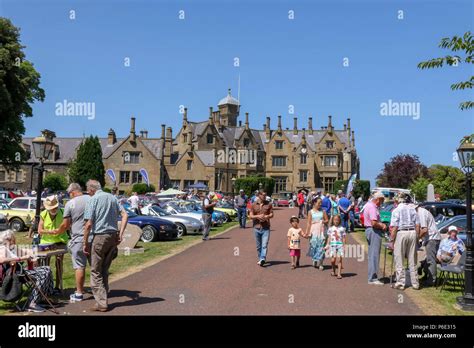 Castle in lurgan hi-res stock photography and images - Alamy