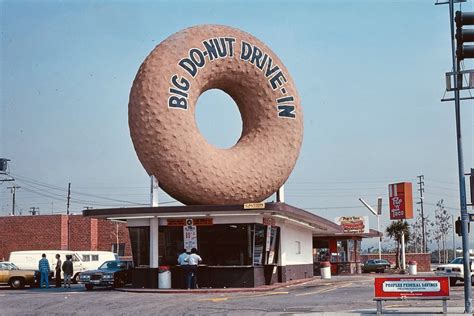 The big doughnut drive in & Pup n Taco | Inglewood, Architecture photo ...