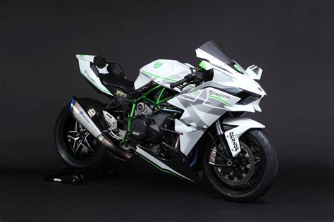 Trickstar bringt ihre Kawasaki Ninja H2R auf 385km/h » AcidMoto.ch, le ...